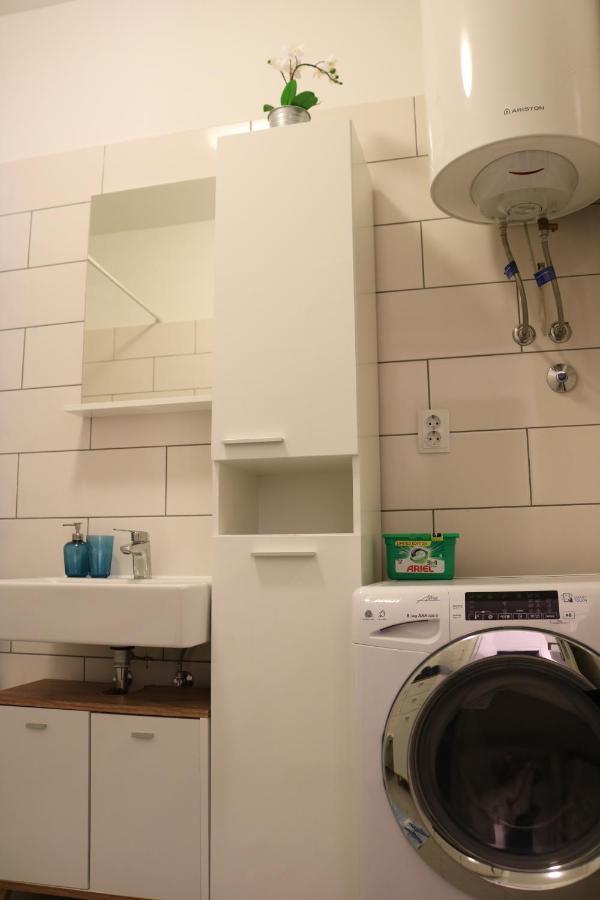 Apartment D&E Punat - Free Parking And Wi-Fi Eksteriør billede