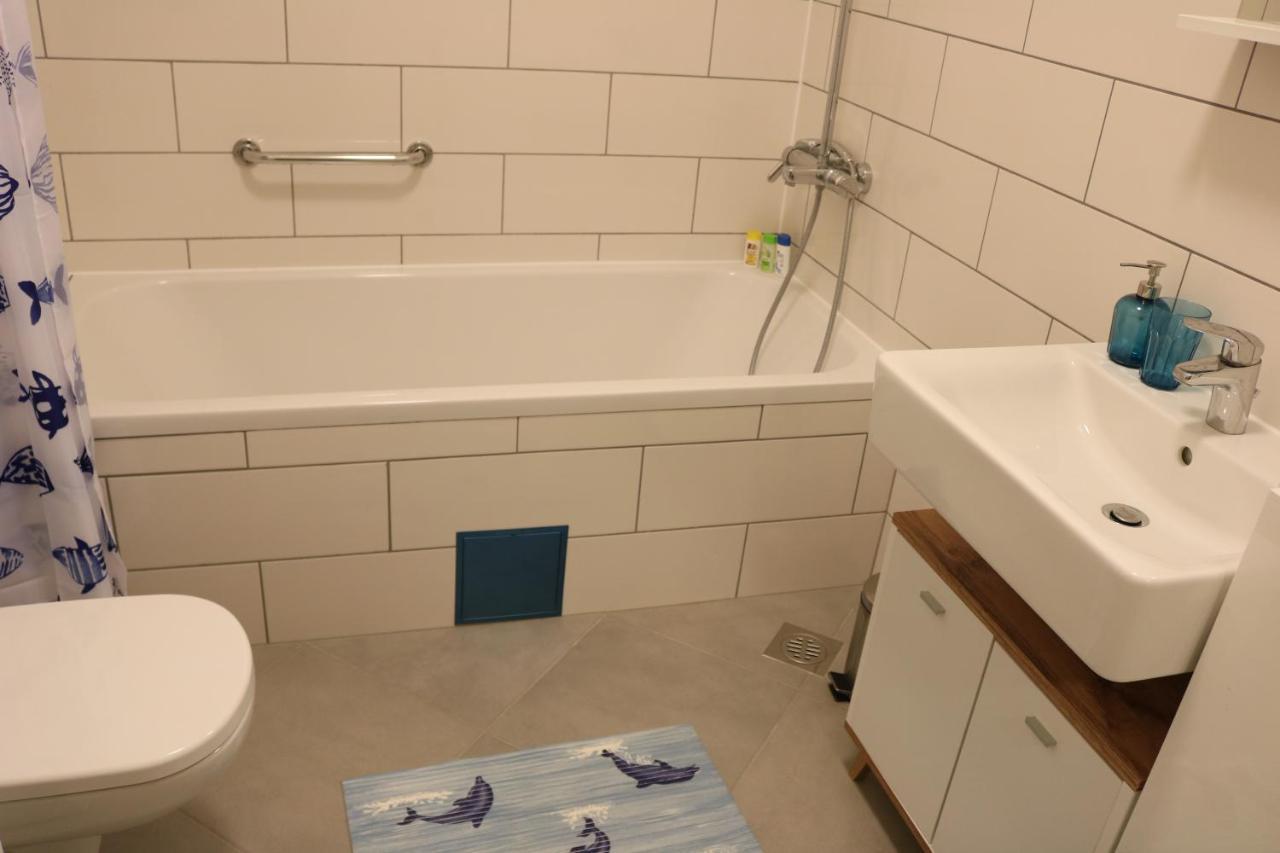 Apartment D&E Punat - Free Parking And Wi-Fi Eksteriør billede